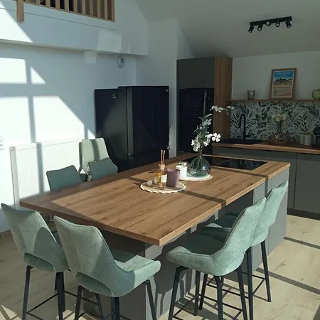 Spacious And Bright 125m2 In *