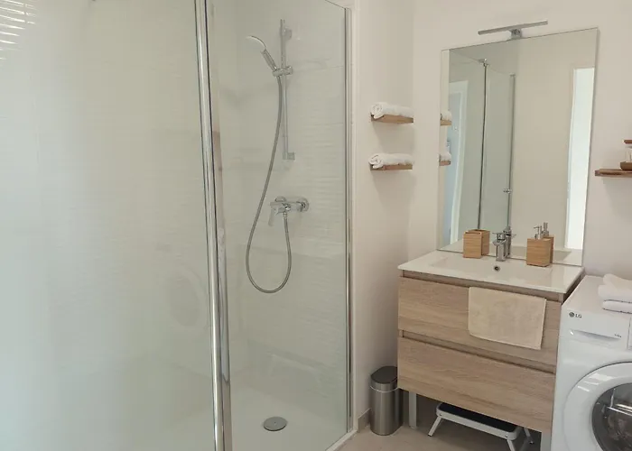 Spacious 125m2 With A View In Apartment *